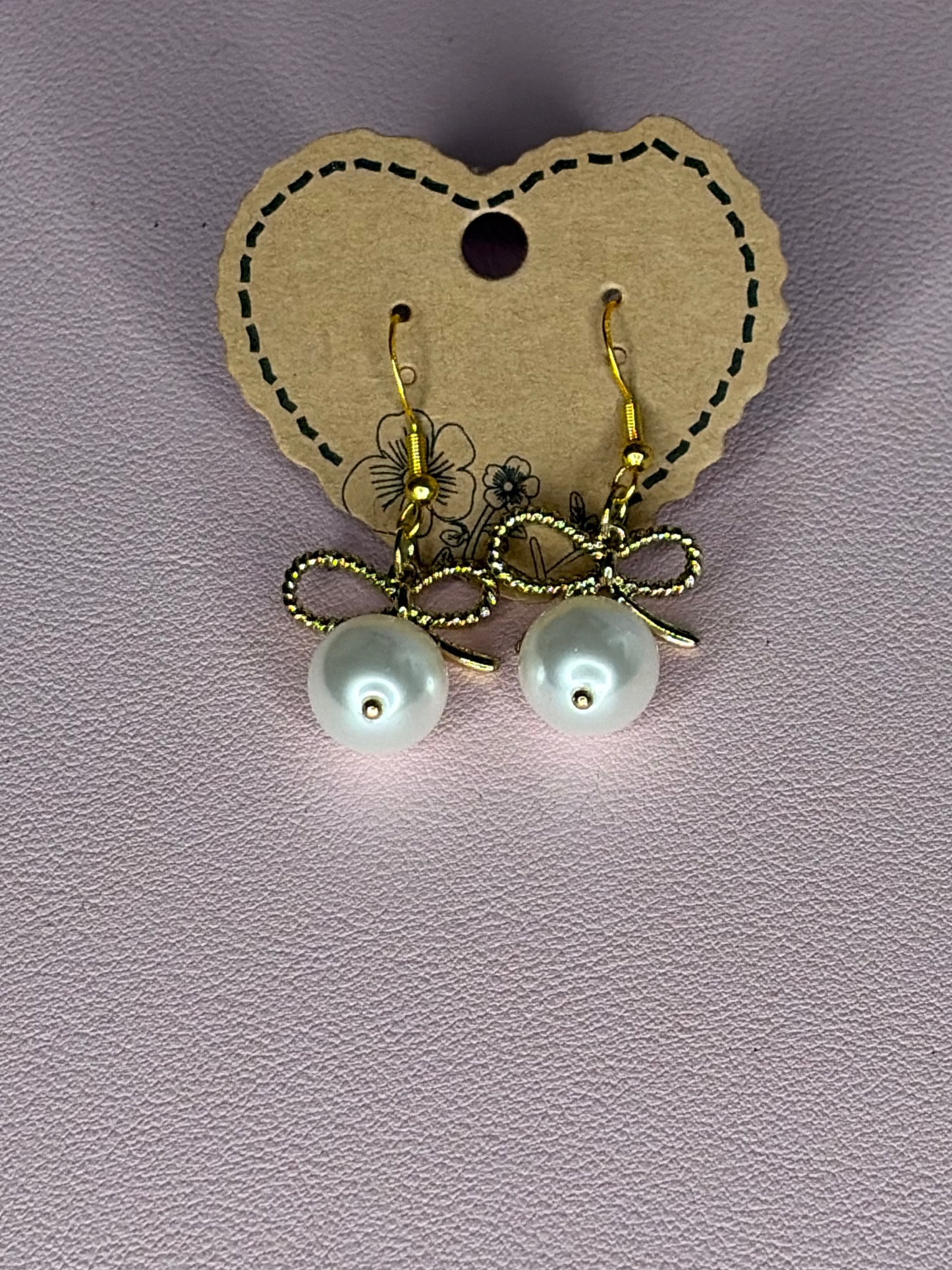 Mama Treasure's Handmade Bow Earrings